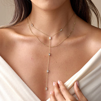 Collier long en Y double couche en acier inoxydable plaqué or avec zircon baguette incrusté et pierre rectangulaire pour femme