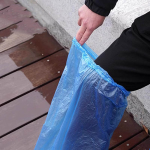 Capas de Bota de Chuva Descartáveis de Plástico Transparente/Azul PE, Duráveis, Espessas e Antiderrapantes para Proteção à Prova d'Água - Product Image 6
