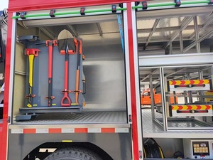 <span class=keywords><strong>Camion</strong></span> de pompiers Howo robuste avec réservoir de mousse et d'eau pour le sauvetage, <span class=keywords><strong>camion</strong></span>-citerne, moteur de lutte contre l'incendie, fabricant de camions de pompiers - Product Image 6