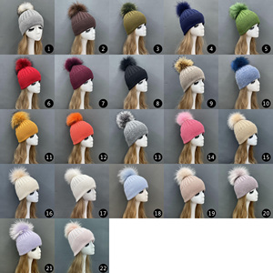 Janefur Vente en gros Chapeau d'hiver en angora tricoté pour femmes avec pompon en fourrure <span class=keywords><strong>de</strong></span> raton laveur amovible - Product Image 6