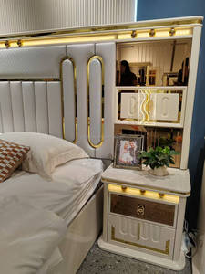 Ensemble de Mobilier de Chambre Royal de Luxe Moderne Laqué Blanc Élégant King Size avec Tête de Lit Miroir à Éclairage LED - Product Image 2