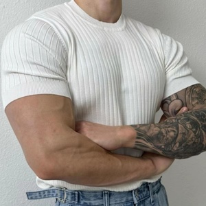 T-shirt homme blanc de haute qualité, coupe ample et courte, avec impression numérique DTG personnalisée et ourlet brut – Fabricant de t-shirts - Product Image 4