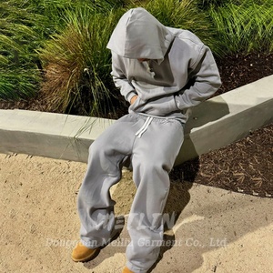 Ensemble de jogging délavé personnalisé pour homme – Survêtement deux pièces avec sweat à capuche et pantalon de survêtement évasé à jambe droite pour hommes - Product Image 2