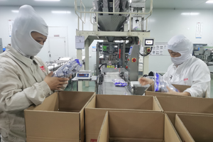 Bán buôn tùy chỉnh giòn trung tâm sô cô la đồ ăn nhẹ yếu tố tốt nhất ca cao sữa sô cô la bóng bán kẹo nóng với hình thức rắn - Product Image 4