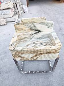Lujoso Lavabo de Mármol Calacatta Verde Pulido, Montado en Pared, Duradero, con Salpicadero Decorativo, Hecho a Mano, de Piedra Natural - Product Image 5