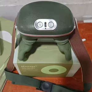 268 °   Masseur de nuque et d'épaules bidirectionnel à pétrissage, 4 têtes de massage en silicone, massage profond des tissus Shiatsu avec chaleur, écran LCD, minuterie, USB - Product Image 1