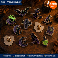 Pins en émail personnalisés pour Halloween : Sorcière, Chaudron, Cercueil, Livre de sorts, Corbeau, Potion, Chauve-souris, Lune, Chat. Badges de revers OEM ODM en gros.
