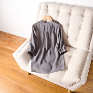 T-<span class=keywords><strong>shirt</strong></span> à manches longues en satin de <span class=keywords><strong>soie</strong></span> pour femmes 40 mm Heavy Weight Silk Top - Product Image 5