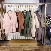 Pacas de Ropa Americana de Marcas Reconocidas Calidad Premium Abrigos de Invierno para Damas y Niñas Estilos de Moda en Algodón con Cuello Alto