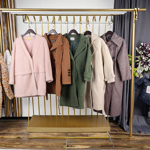 <span class=keywords><strong>Pacas</strong></span> de Ropa Americana de Marcas Reconocidas Calidad Premium Abrigos de Invierno para Damas y Niñas Estilos de Moda en Algodón con Cuello Alto - Product Image 3