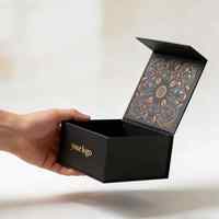 Boîte cadeau en papier magnétique personnalisée avec logo en estampage à chaud, emballage durable pour bijoux, bougies, soins personnels, boîtes cadeau en papier de luxe
