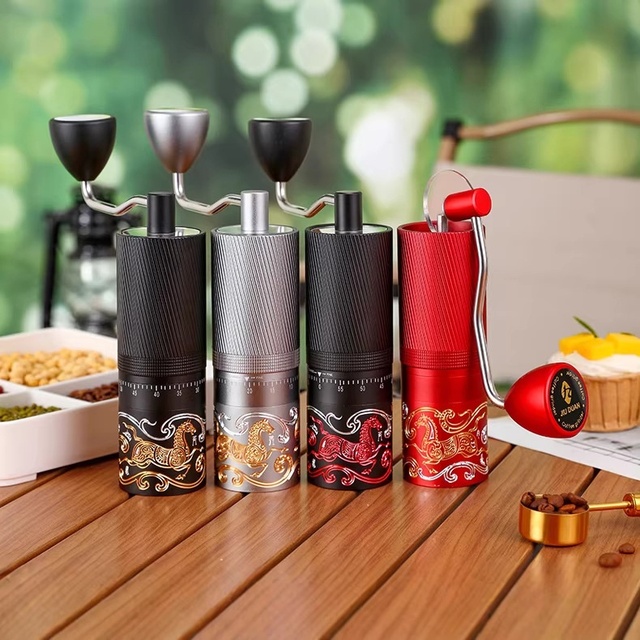 Hand-Crank Portable Home-Use Coffee Grinder Classical Traditional Design Custom Logo Option Externally Adjustable Manual Grinder