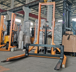 新しい条件マニュアル油圧スタッカーローダーエレベーターワイド脚レストランおよび小売産業向けデザイン - Product Image 4