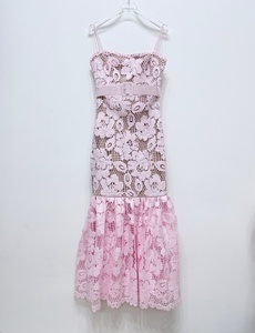 Robe sexy à bretelles en dentelle soluble dans l'eau, rose fleur de cerisier, coupe sirène taille haute, sans col, ajustée, vente en gros d'usine pour l'été - Product Image 5