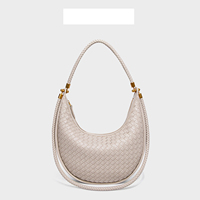 Tas Selempang Wanita Kulit Asli Rajut Model Hobo Warna Hijau Gading, Desain Custom, Bentuk Bulan Sabit, Bisa Dibawa Dengan Berbagai Cara
