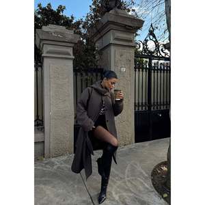 Gabardina Marrón con Botones y Cinturón, Impermeable, de Cuero PU, con Forro de Lino para Primavera, Otoño e Invierno, Peso Personalizable - Product Image 5