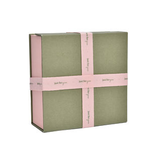 Caja de Regalo Cosmética de Cartón Rígido Gris de Lujo, con Logotipo Personalizado, en Forma de Libro, con Tapa Abatible, para Set de Belleza - Product Image 1