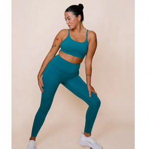 Ensemble de fitness 2 pièces personnalisé pour femmes, soutien-gorge de sport solide, leggings assortis, tenues de yoga pour l'entraînement, vêtements de sport, vêtements de sport - Product Image 1