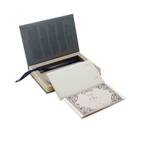 Emballage de livre personnalisé dossier de présentation de luxe boîte à bijoux en carton collier carré avec incrustations de cartes livres pour étagère faux