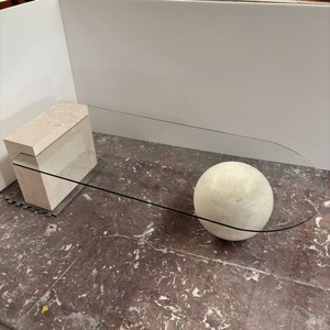 <span class=keywords><strong>Table</strong></span> basse personnalisable <span class=keywords><strong>en</strong></span> marbre naturel avec <span class=keywords><strong>plateau</strong></span> <span class=keywords><strong>en</strong></span> <span class=keywords><strong>verre</strong></span> <span class=keywords><strong>trempé</strong></span> et pieds <span class=keywords><strong>en</strong></span> boules <span class=keywords><strong>de</strong></span> pierre, également utilisable comme <span class=keywords><strong>table</strong></span> <span class=keywords><strong>en</strong></span> <span class=keywords><strong>verre</strong></span> - Product Image 1