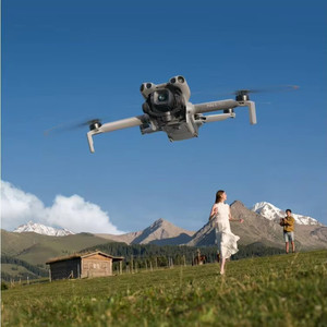 DJI Matrice 4E Drone DJI Enterprise con Telecamera Teleobiettivo da 48MP, Fotocamera Grandangolare CMOS da 4/3 pollici, Telemetro Laser - Product Image 2