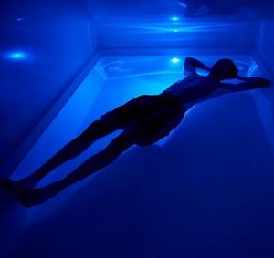 Dense Salt Water Floats Clients As the Surrounding Pod Water Therapy Spa Bed <strong>Sensory</strong> <strong>Deprivation</strong> <strong>tank</strong> Supplier - Product Image 6