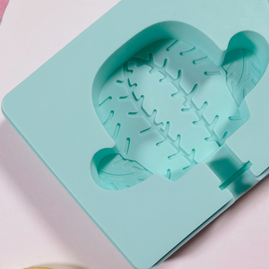 DUMO Moule à glace en silicone pour pied Sakura Smile DIY Homemade Mould avec couvercle - Product Image 4