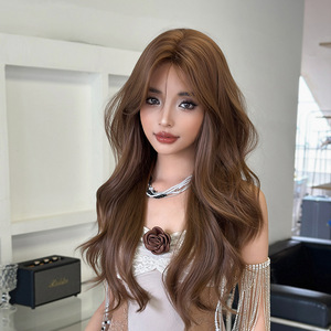 วิกผมสังเคราะห์แบบไม่ต้องติดกาว ไม่มีเชือกผูก  <span class=keywords><strong>ทรง</strong></span>ผมยาว 70 ซม. ลอนคลื่นสไตล์เกาหลี พร้อมหน้าม้า สีน้ำตาลชา  ไม่ต้องตัดแต่ง  สำหรับผู้หญิง - Product Image 4