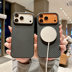 Funda magnética ultrafina de lujo para teléfono móvil iPhone 16 15 14 Pro Max, funda de fibra de carbono para iPhone 17 Pro Max al por mayor - Product Image 2
