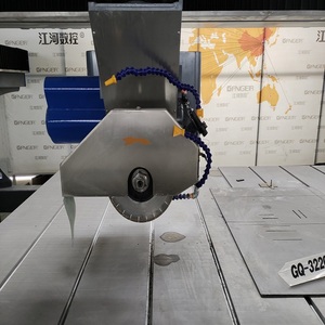 Centre de traitement de pierre à 5 axes GANGER GQ-3220C, puissance supérieure de 15 kW, capable de surmonter des épaisseurs extrêmes de 55 mm - Product Image 3