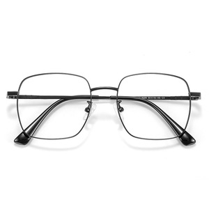 Monture de lunettes carrée Danyang pour hommes, modèle 8006, en titane antidérapant, ajustement professionnel - Product Image 5
