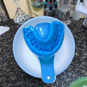 Vendita Diretta dalla Fabbrica 2025: Vassoi Monouso per Impronte Dentali, Materiale Consumabile per Sbiancamento Dentale - Product Image 1