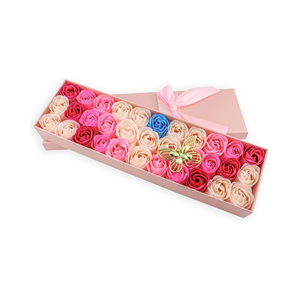 Coffret Cadeau de Mariage Romantique Fait Main avec Pétales Décoratifs – Grand Coffret de Savons Roses en Forme de Fleurs pour le Bain – Vente en Gros - Product Image 1