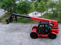 Chariot télescopique HNT40, forte capacité de levage, avec options d'accessoires fourches et écarteurs pour une utilisation polyvalente sur chantier