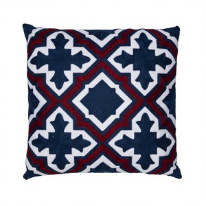 ITHL funda de cojín cosida con cadena de lana bordada hecha a mano de lana de diseño superventas de lujo para sofá sala de estar - Product Image 1
