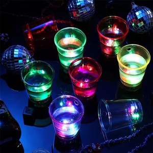 Accesorios de Bar HLC, Novedades para Fiestas, Copa de <span class=keywords><strong>Vino</strong></span> Luminosa de 60 ml, Copa de Chupito LED Intermitente Activada por Agua para Mardi Gras, Copa para Fiestas de Carnaval - Product Image 1