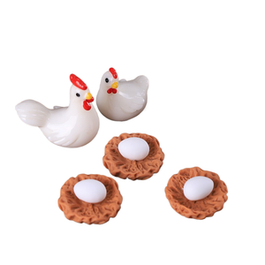 Miniatures en résine de style Caoh et de poulailler, décorations mignonnes pour scènes miniatures, poules et coqs traversant des frontières - Product Image 2
