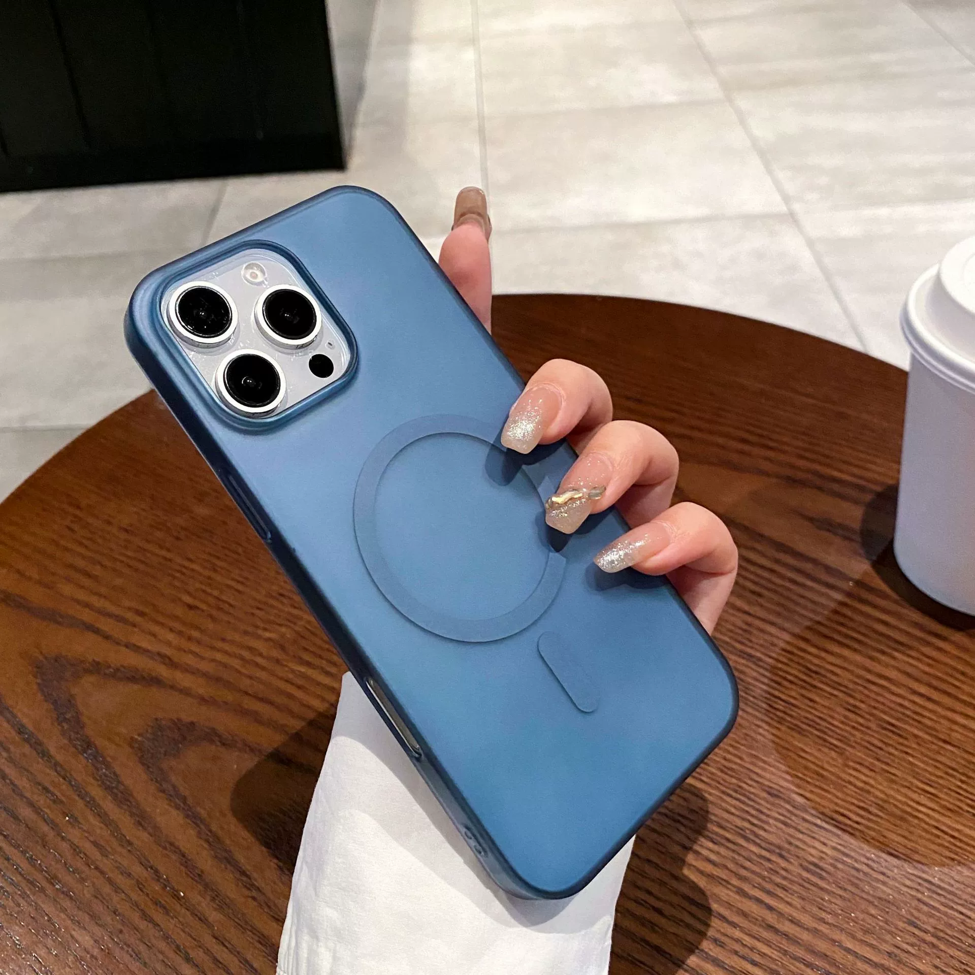 สีน้ำเงิน