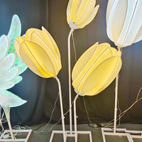 Lampe sur pied LED en forme de tulipe pour allée de mariage, éclairage de chemin floral à hauteur réglable pour décoration de scène de banquet