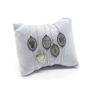 Pulsera de Acero Inoxidable con Colgante de Cruz, Joyería Unisex, Accesorio de Moda - Product Image 5