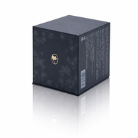 Boîte d'emballage de parfum élégante carrée noire avec couvercle et base, logo personnalisé en relief, estampage à chaud, boîte cadeau en papier spécial