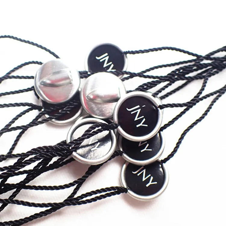 Custom Gedrukt Merknaam Logo Kledingstuk Plastic Aluminium Metalen Hang Tags Seal String Clip Voor Kleding En Tassen