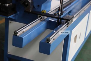 Byfo Roestvrij Staal Hvac Kanaal Hoek Ijzeren Flens Maker <span class=keywords><strong>Machine</strong></span> Hoek Ijzer Productielijn - Product Image 2