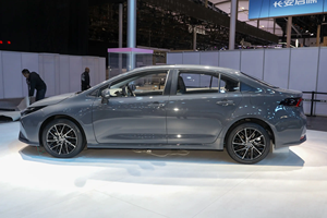 Nuova Toyo-ta Coro-lla Modello 2026, <span class=keywords><strong>Auto</strong></span> a Benzina 2.0L, Berlina 4 Porte 5 Posti con Guida a Sinistra, Vendita all'Ingrosso dalla Cina - Product Image 3