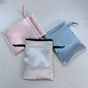 ถุงผ้าซาตินพิมพ์โลโก้ตามสั่ง สีดำ สำหรับบรรจุภัณฑ์เครื่องประดับและสินค้าพิมพ์ลาย - Product Image 3