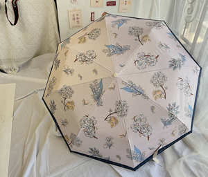 Paraguas Plegable Portátil de 3 Secciones, Manual y Automático, Protección UV, para Sol y <span class=keywords><strong>Lluvia</strong></span>, con Estampado Floral, Personalizado para Mujer - Product Image 3