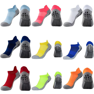 Venta caliente de moda al por mayor deporte tobillo calcetines algodón poliéster hombres deporte antideslizante calcetines de fútbol - Product Image 1