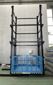 Elevador de Carga Hidráulico Vertical de 2T Personalizado Zhongxiang, Base de Riel, Certificado CE, Diseño Industrial Moderno, Elevadores para Almacenes - Product Image 4