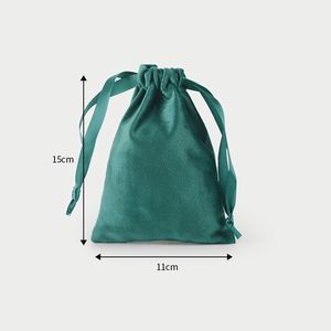 Manufacture MOQ 800pcs Gift Pouch <b>Makeup</b> <b>Drawstring</b> Velvet Cosmetic Velvet <b>Bags</b> Woman with Logo - Product Image 5
