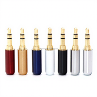 Câble AUX Stéréo Double Canal 3,5 mm en Laiton avec Conception à Trois Sections et Clip Stéréo – Plusieurs Couleurs Disponibles